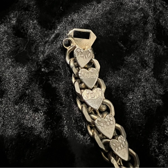 Vintage Chunky Double Chain Embossed Heart Bracelet - Picture 10 of 10